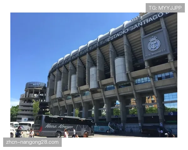 伯纳乌球场完成最新改造,可容纳观众数增至85000人 伯纳乌球场完成最新改造,可容纳观众数增至85000人