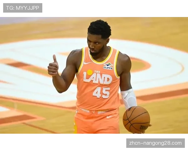 专家评论:雄鹿防守效率下滑,过度依赖字母哥扫荡存在隐患 专家评论:雄鹿防守效率下滑,过度依赖字母哥扫荡存在隐患